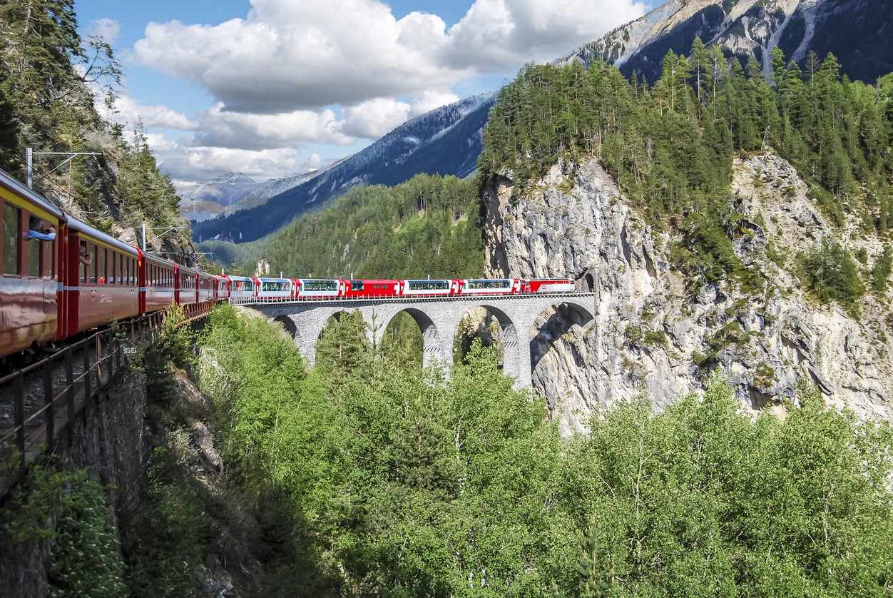 News at 9: World's longest passenger train runs through Swiss Alps, Ain ...