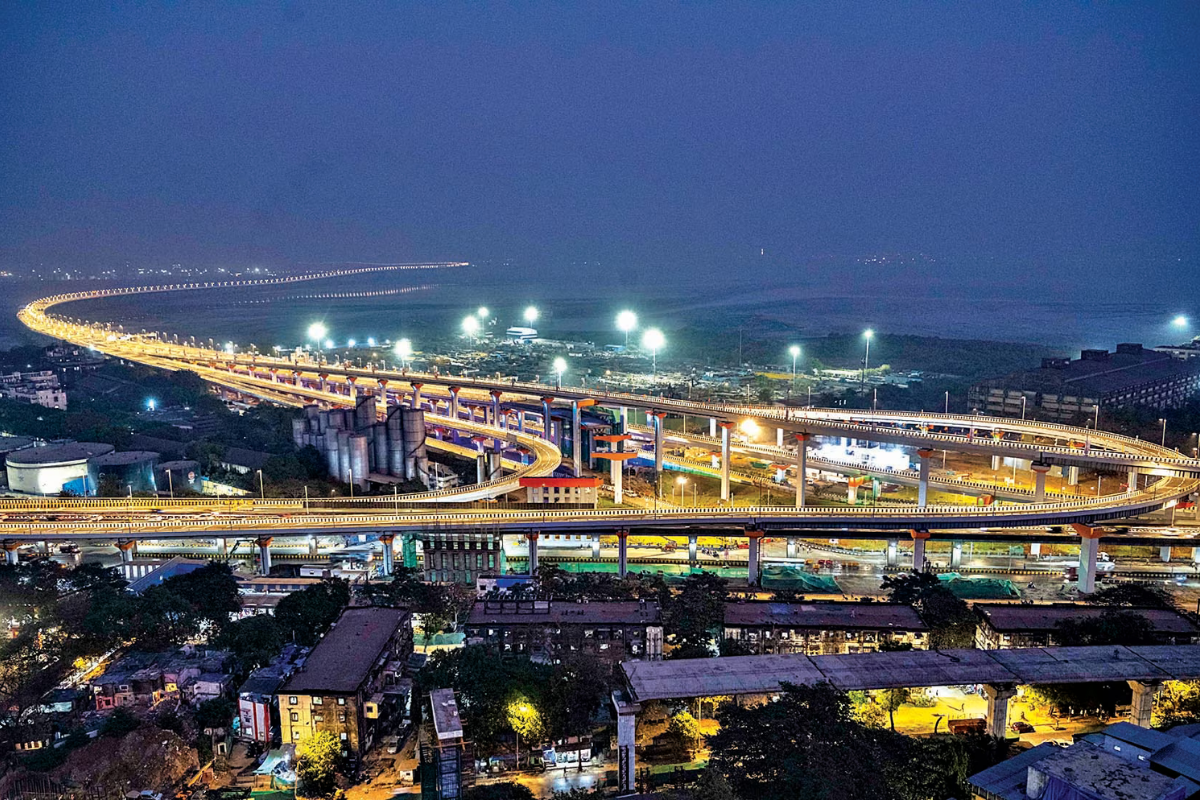 Video Night visuals of newly inaugurated ‘Atal Setu’, India's longest