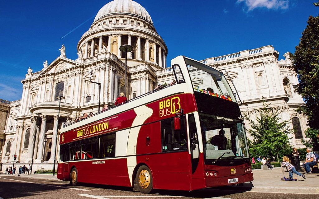 Hop-On Hop-Off Bus in London: The Ultimate Sightseeing Experience with Big Bus Tours
