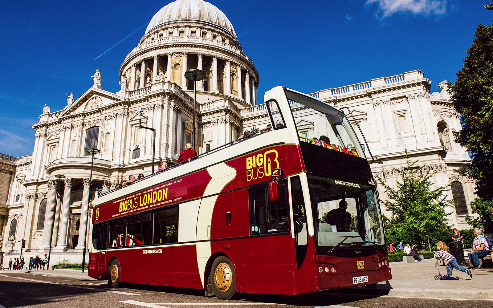 Hop-on Hop-off Bus In London: The Ultimate Sightseeing Experience With 