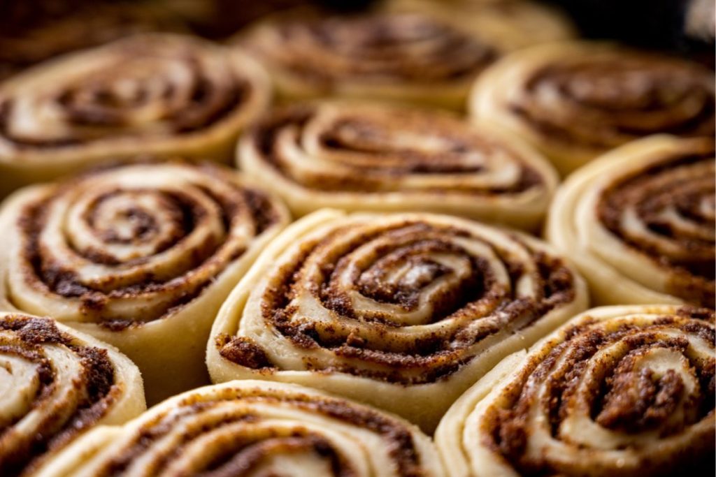 Snúður (Icelandic Cinnamon Roll)