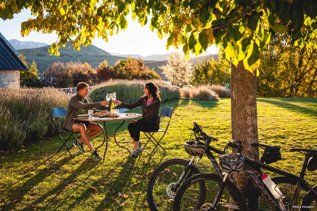 Wine-Tasting Cycle Tour in Gibbston Valley